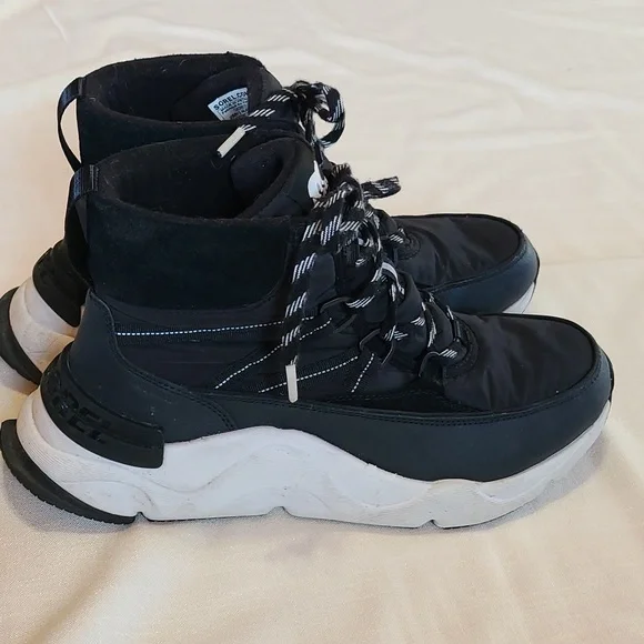 Sorel Women's black boots - Picture 5 of 16